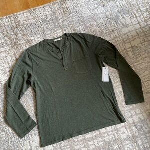 UGG Henley long sleeve LARGE men’s olive green NEW NWT